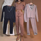 Bequemes, stylisches Set – Oberteil mit V-Ausschnitt und Hose mit Kordelzug